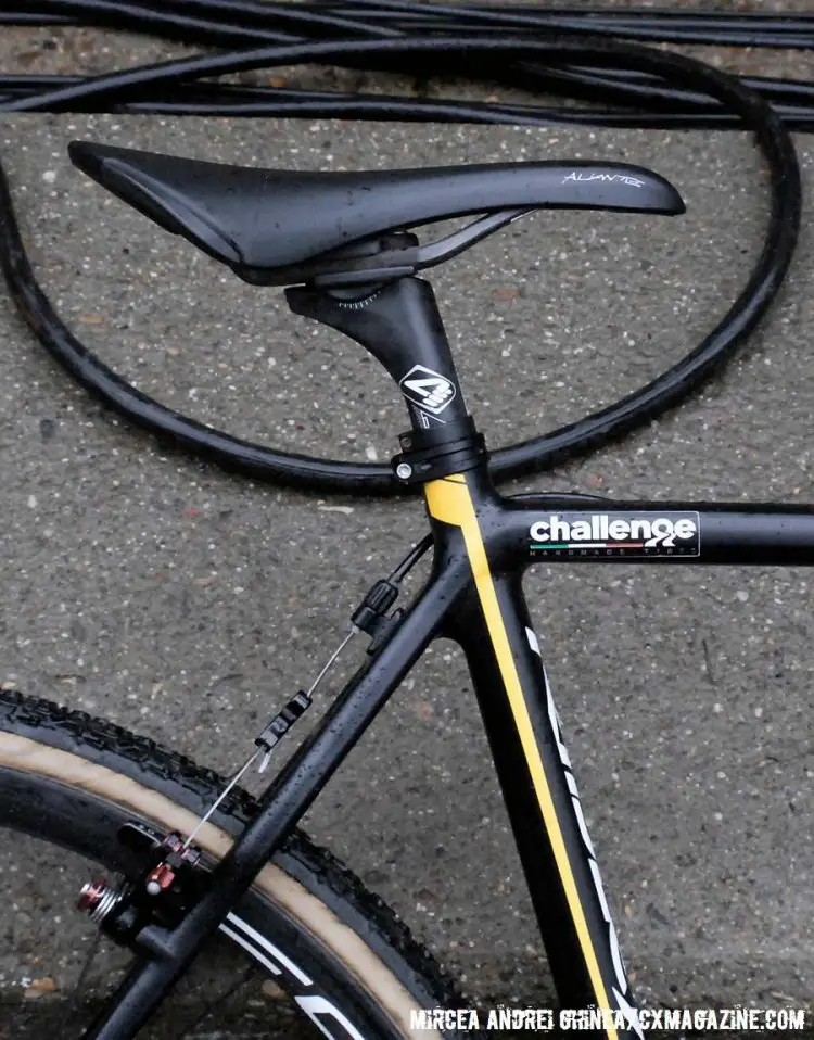 The seatpost is also from the 4ZA Cirrus Pro line. © Cyclocross Magazine