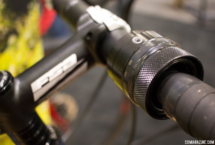 The Co-Motion Divide Pinion includes a twist shifter that cycles through all 18 "pinion" gears, with no overlap between the gears, and a 686% difference between the low and high (a mountain bike triple is about 500%). NAHBS 2016. © Cyclocross Magazine