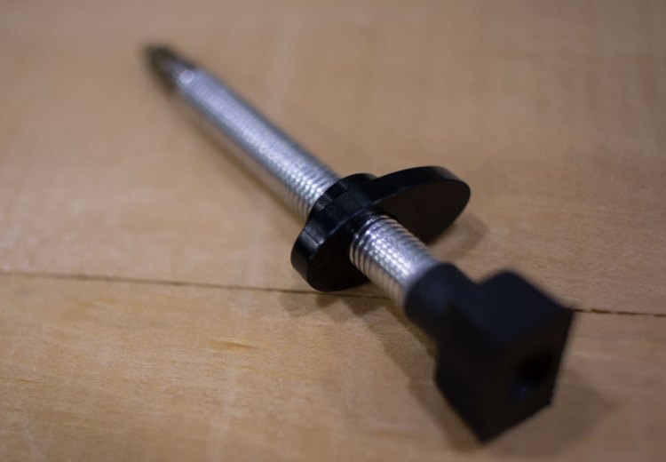 Ever struggle to get your tubeless valve off when you need to insert a tube, or can't get it tight enough? Boyd has invented a bigger "wingnut" to give you more leverage. Price and ETA still TBD, but in times of emmergency, you'll probably justify every penny. © Cyclocross Magazine