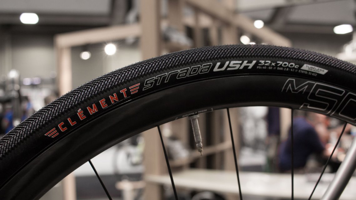 The 32c Strada USH is a fast-rolling narrow gravel/dirt road tire, and is also tubeless. New gravel and cyclocross tires, NAHBS 2016. © Cyclocross Magazine