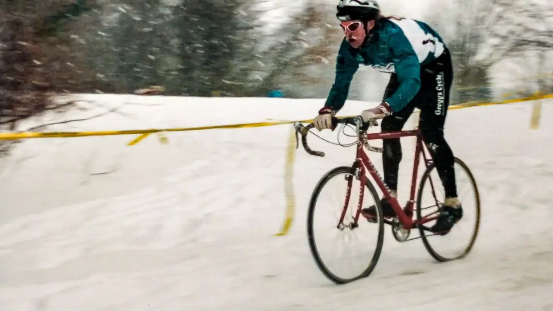 Dale Knapp, racing in third at the 1995 Cyclocross Nationals in Leceister, Mass. He would finish 5th. © Cyclocross Magazine