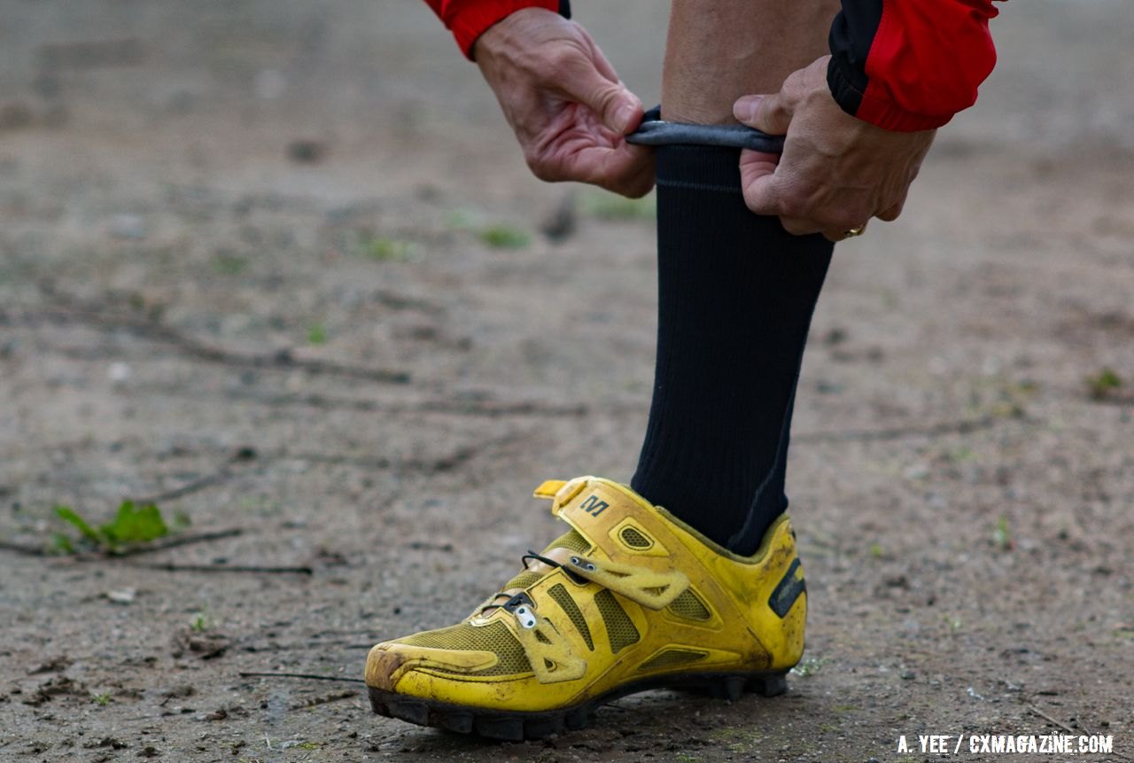 The SealSkinz socks have a HydroStop gasket to keep feet dry. SealSkinz waterproof socks. © Cyclocross Magazine