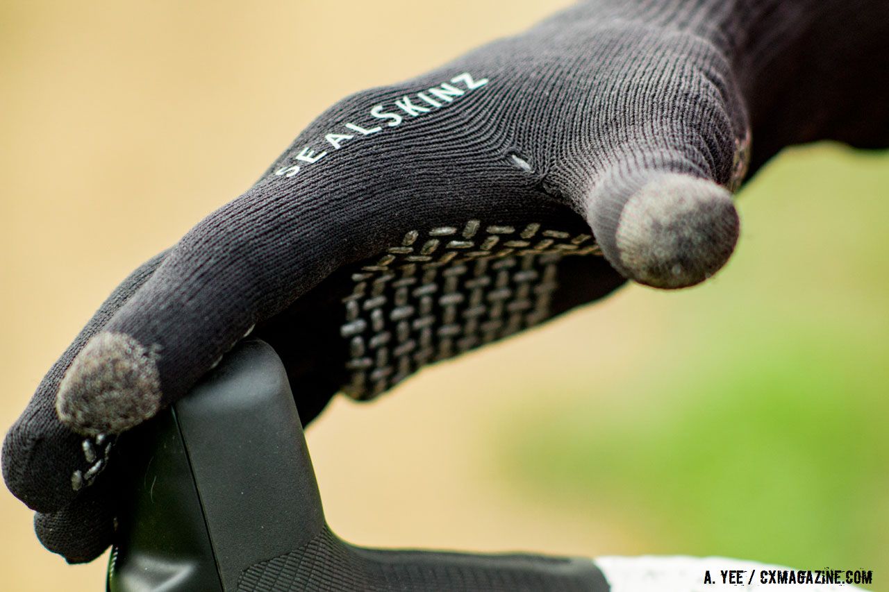 Reviewed Showers Pass Spring Classic Jacket, SealSkinz Ultra Grip & All Weather Cycle XP Gloves