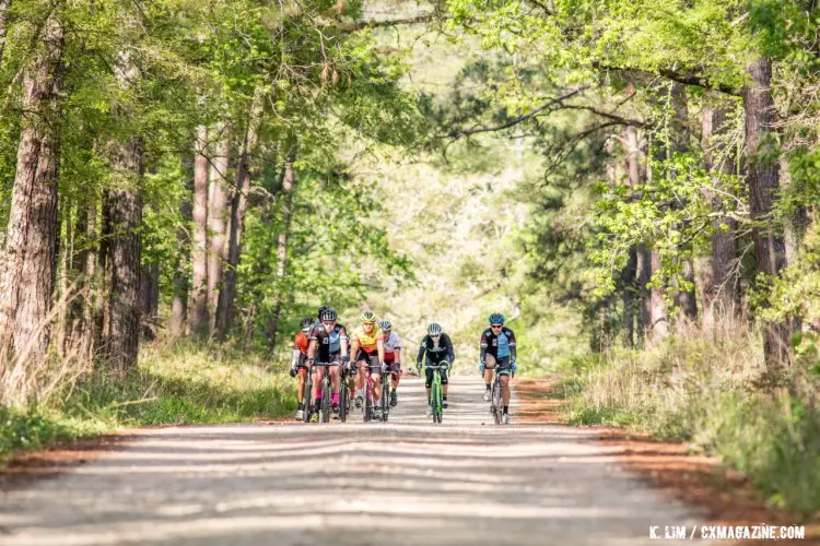 The men's 108 mile leaders coming off the second gravel section on lap 2. © Ken Lim / Cyclocross Magazine