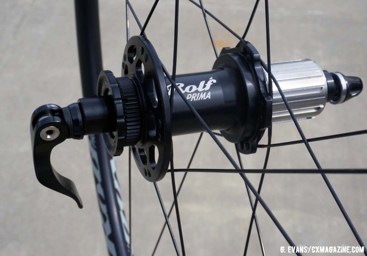 The hubs are center lock compatible, and thus can accommodate Shimano’s top-end RT-99 Freeza rotors. © Cyclocross Magazine