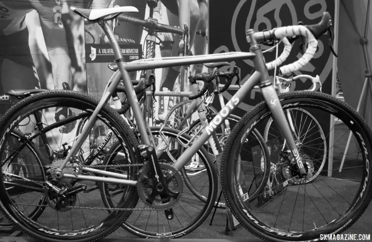 Campy Chorus EPS-Equipped Moots Pscyhlo-X RSL. NAHBS 2016. © Cyclocross Magazine