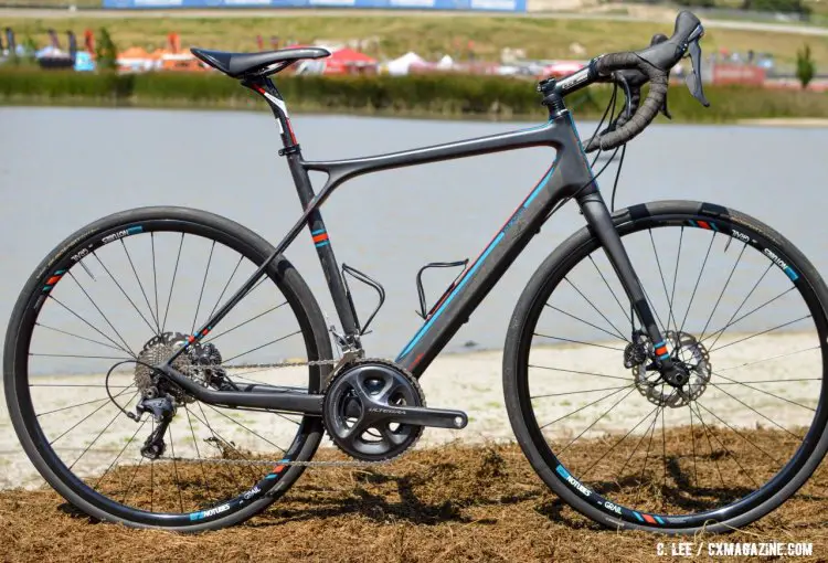 The 2017 GT Grade Carbon gravel bike. 2016 Sea Otter Classic. © Clifford Lee / Cyclocross Magazine