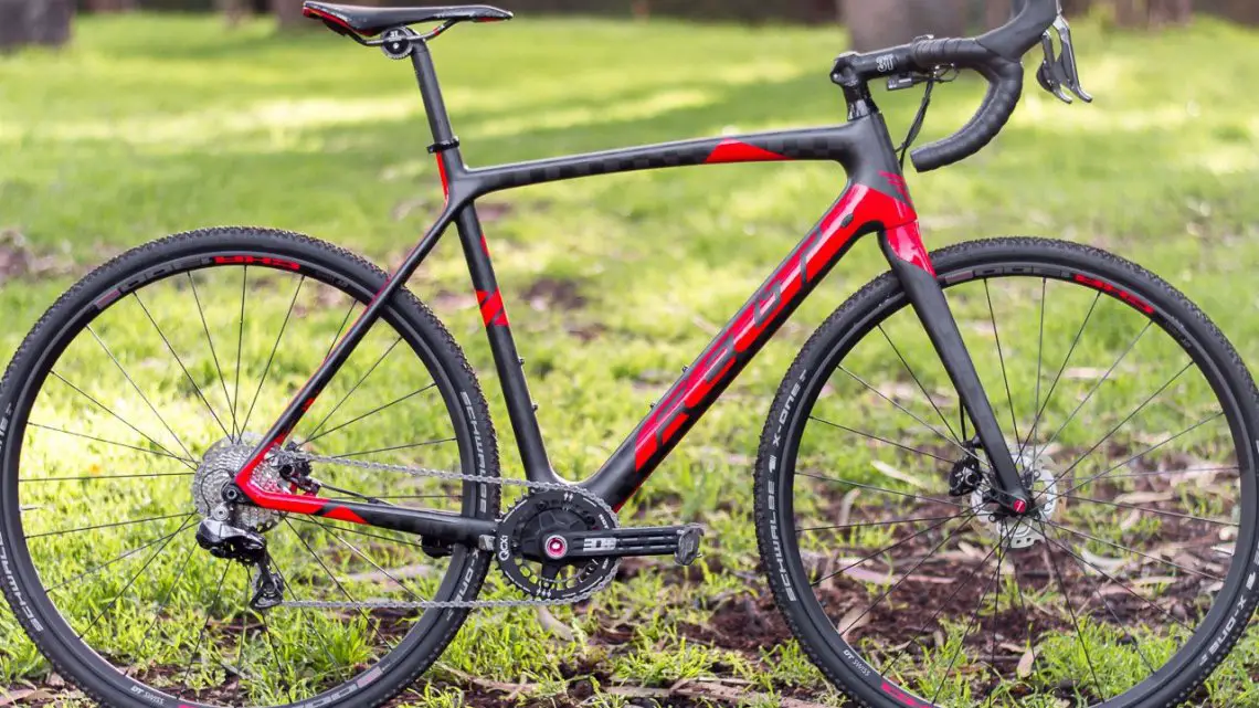 Added clearance on the Flet F1X cyclocross bike. Clifford Lee / Cyclocross Magazine