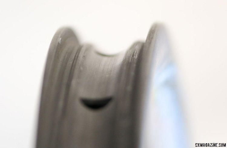 Knight Composites' 29" Gravel rim is tubeless ready, with a pocket and lip for tubeless tire bead security, and a maximum pressure of 55psi. Sea Otter Classic 2016. © Cyclocross Magazine