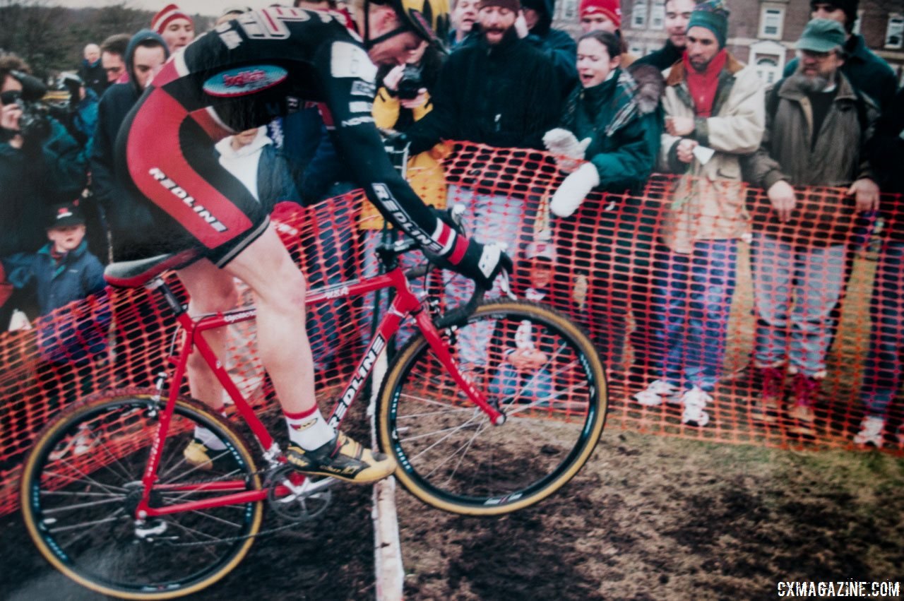 So many have won on Redlines, but nobody put on a bigger show than Jonny "The Cat" Sundt. Seen here as he hops the barriers at the Saturn Super Cup on his Redline Conquest. © Andrew Yee, Cyclocross Magazine