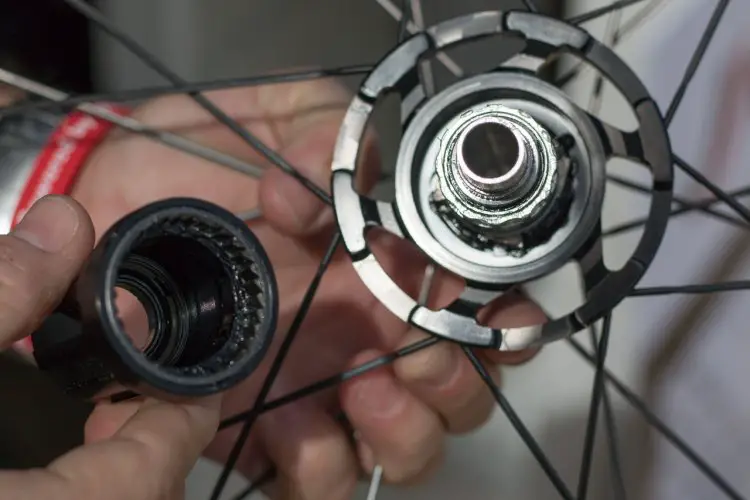 Vittoria's disc hubs feature four pawls built in to the hub body, with SwitchIT freehub bodies that are easily swappable. Sea Otter Classic 2016. © Cyclocross Magazine