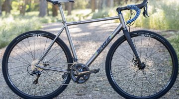 Sage Cycles Barlow Titanium gravel bike. ©️ Clifford Lee / Cyclocross Magazine