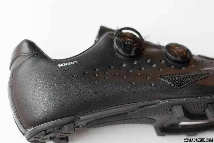 Our intial impressions of the MX237 is that they are quite comfortable. ©️ Cyclocross Magazine