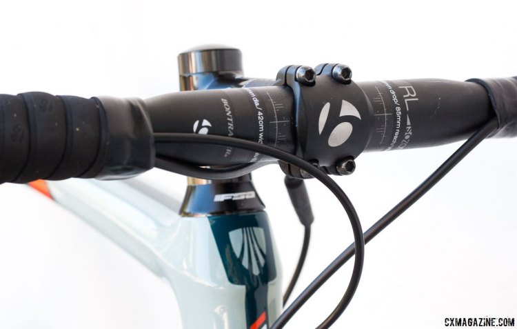 The cockbit on the Trek Boone 7 Disc is made up of Bontrager Race Lite alloy bars and stem. © Cyclocross Magazine