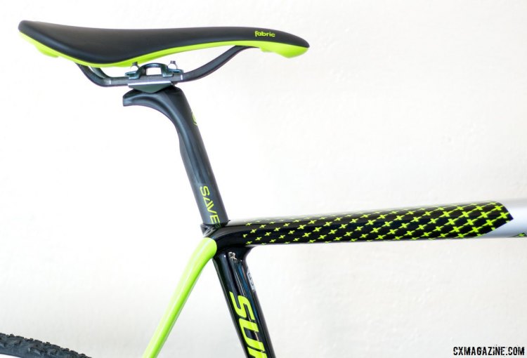Fabric saddles, owned by the same parent company as Cannondale, naturaly provides its popular Scoop saddle in matching colors. 2017 Cannondale SuperX Cyclocross bike. © Cyclocross Magazine