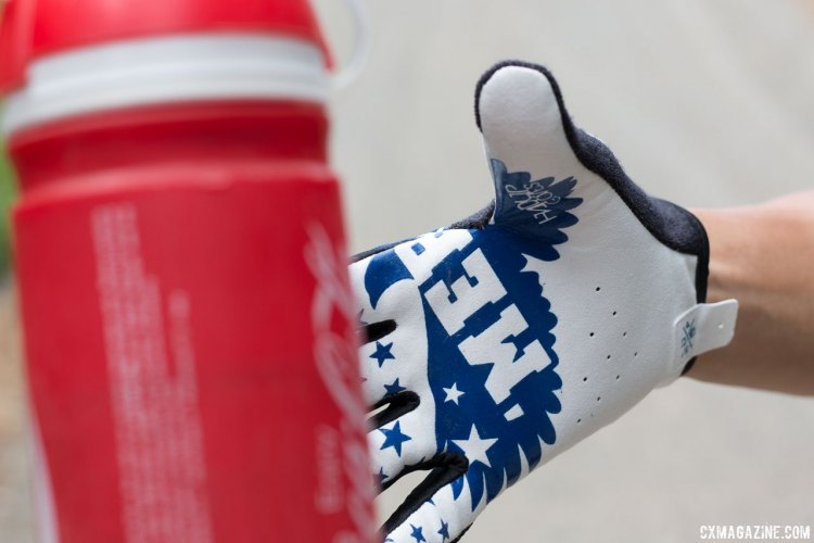 No straps, velcro or armor here. Handup Gloves are focused on bar and beverage container feel. © Cyclocross Magazine