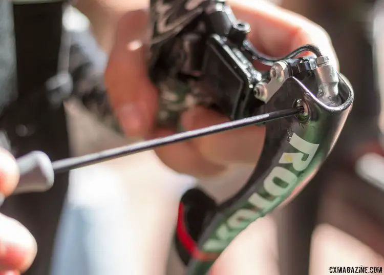 Remove this bolt to expose the bleed port. The Uno hydraulic shifting component group from Rotor. © Cyclocross Magazine