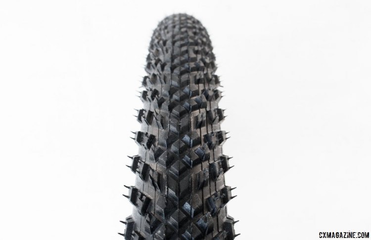The new LT2 TLR tubeless gravel tire from Bontrager has sizable knobs to bite into the loose conditions. © Cyclocross Magazine