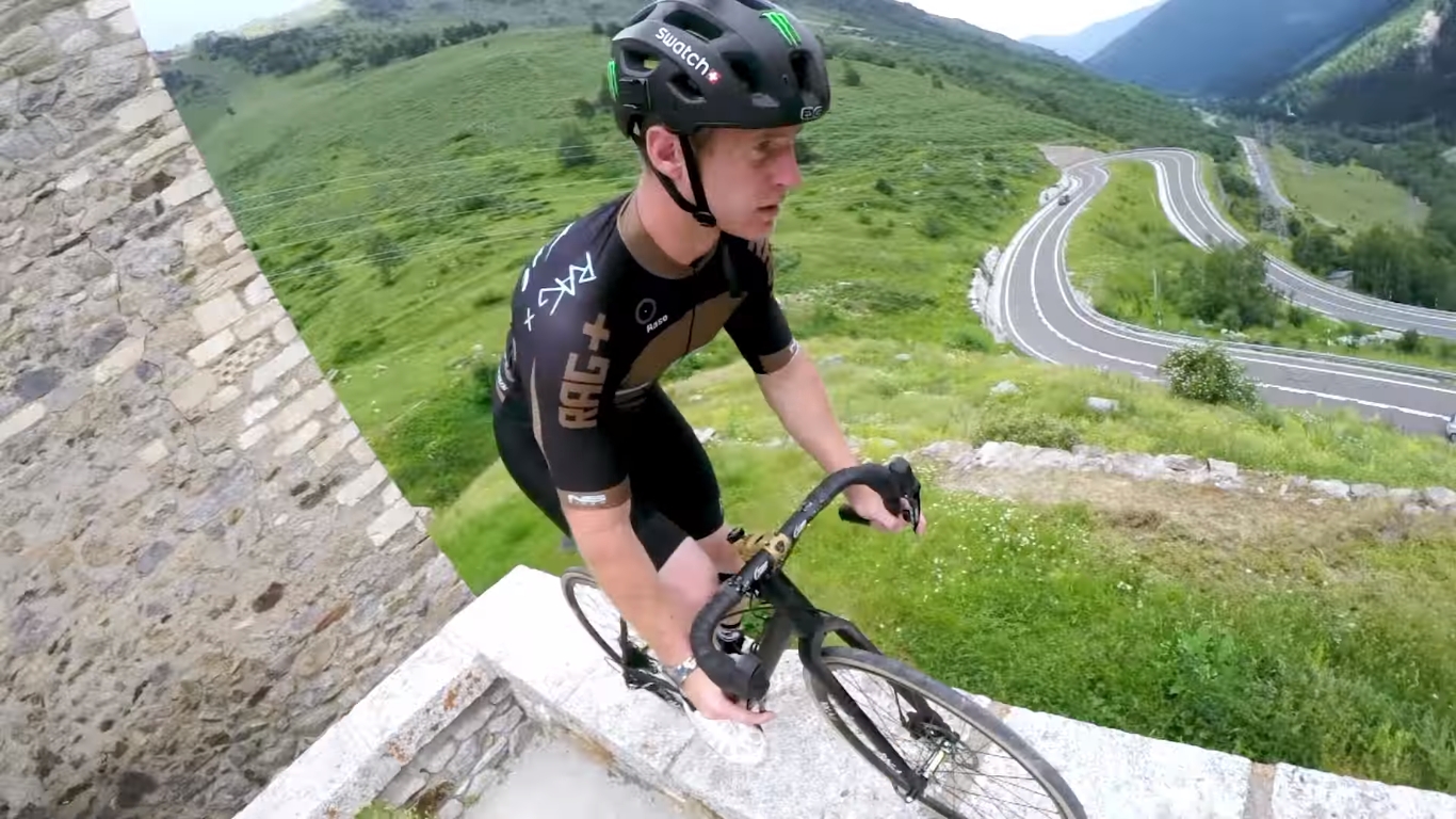 gravel cycling helmet