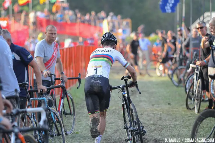 The pits were busy, two days after heavy rains. 2016 Jingle Cross World Cup, Elite Men. © D. Mable / Cyclocross Magazine