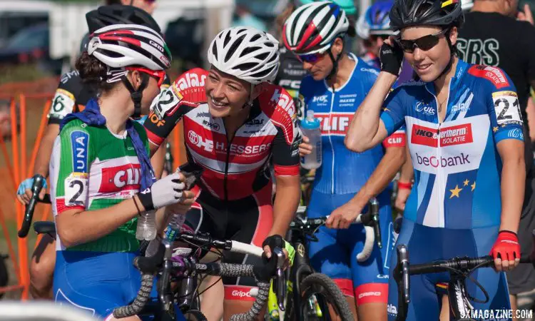 Look closely. Eva Lechner is cooling her neck with a bottle in her hand, while Sophie de Boer and Katerina Nash both have bottles before the warm 2016 Jingle Cross World Cup. © A. Yee / Cyclocross Magazine