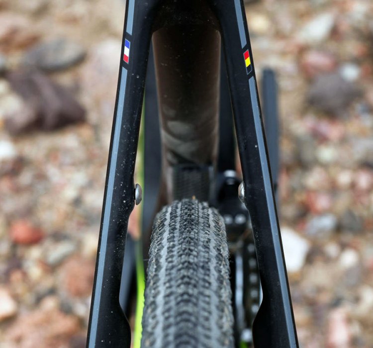 Ample clearance at the seatstays with discreet fender mounts. © Cyclocross Magazine