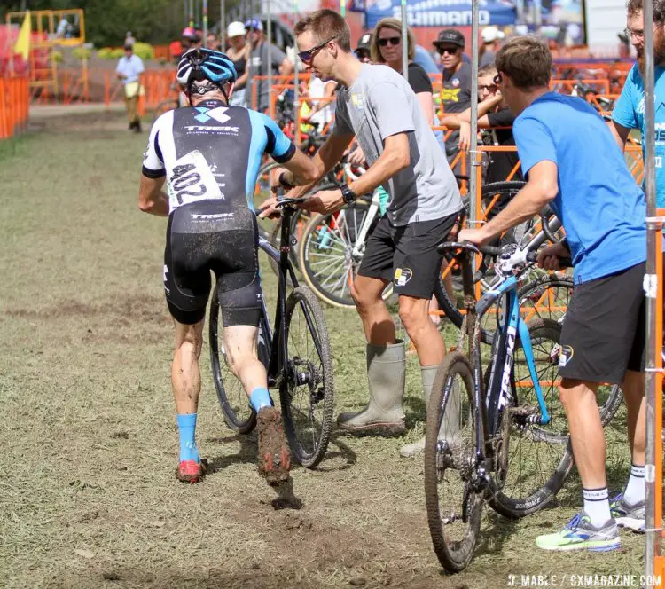 2016 Jingle Cross Masters 45-49 race with the Telenet-Fidea pit crew. © D. Mable / Cyclocross Magazine
