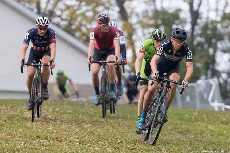 Hyde works his way forward with Powers close behind and Curtis White rapidly closing in. © Kent Baumgardt