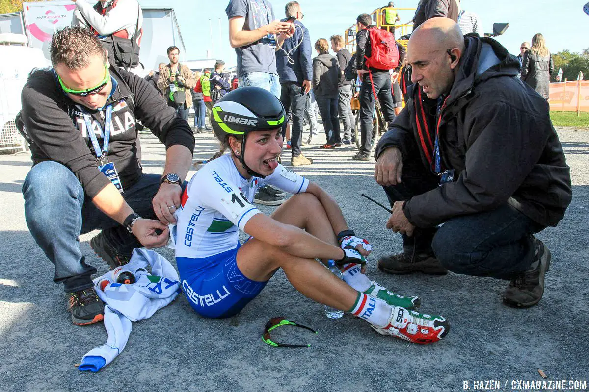 Alice Maria Arzuffi shows the exhaustion of the racing in the hot, dusty conditions. 2016 UEC European Cyclocross Championships, Elite Women. © B. Hazen / Cyclocross Magazine