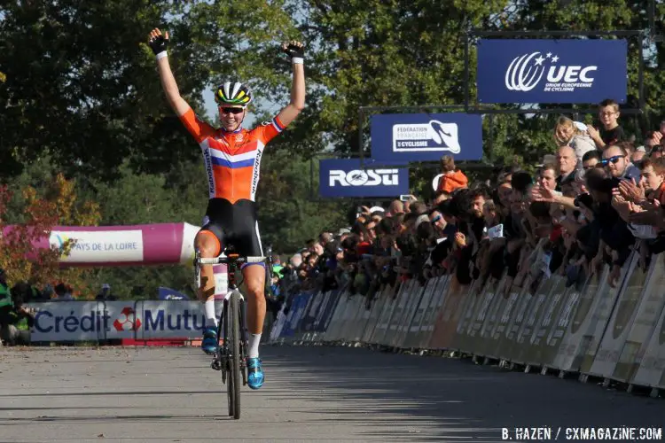 Thalita de Jong, winner 2016 European Cyclocross Championships. © Bart Hazen / Cyclocross Magazine