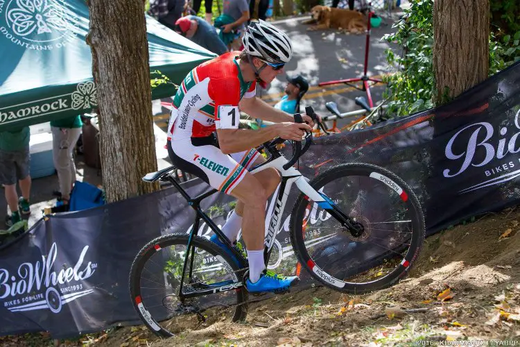 Boulder Junior cleans the Cut-in-the-Hill feature. © Kent Baumgardt