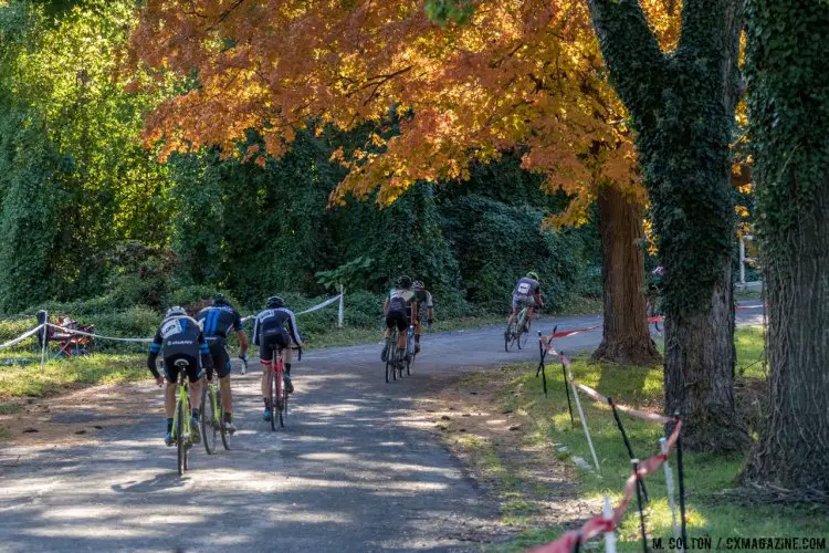 The chase group expanded to as many as seven riders while Werner and Timmermam battled for the lead © Mark Colton