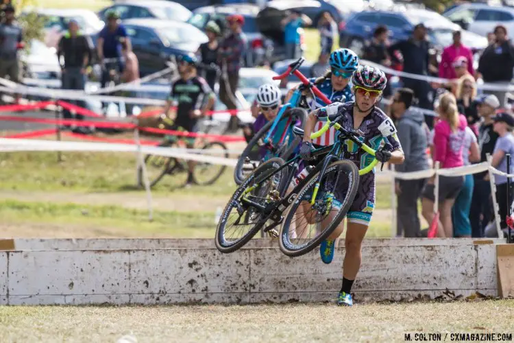 The front of the women's race only stayed together for one lap, with Arley Kemmerer leading Compton. © Mark Colton