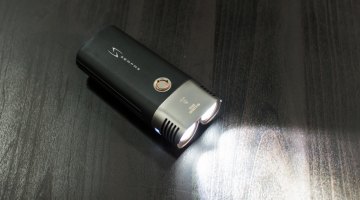 The Serfas E-Lume 1500 dual beam self contained light. Note: side lights and lighted button that acts as a battery gauge. © Clifford Lee