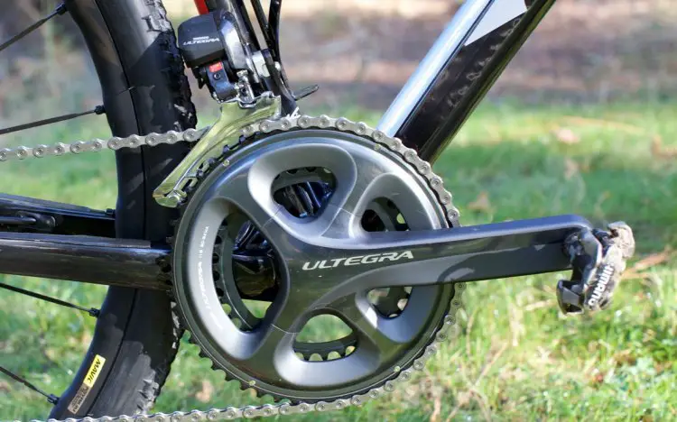 A 50/34 Shimano Ultegra crankset is shifted by an Ultegra DI2 front derailleur. © Cyclocross Magazine