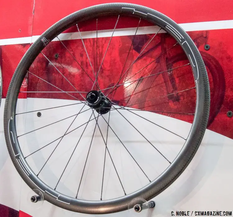 HED's Stinger 3 features a 3mm deep cross-specific carbon layup and comes in disc and rim brake versions. © C. Noble / Cyclocross Magazine