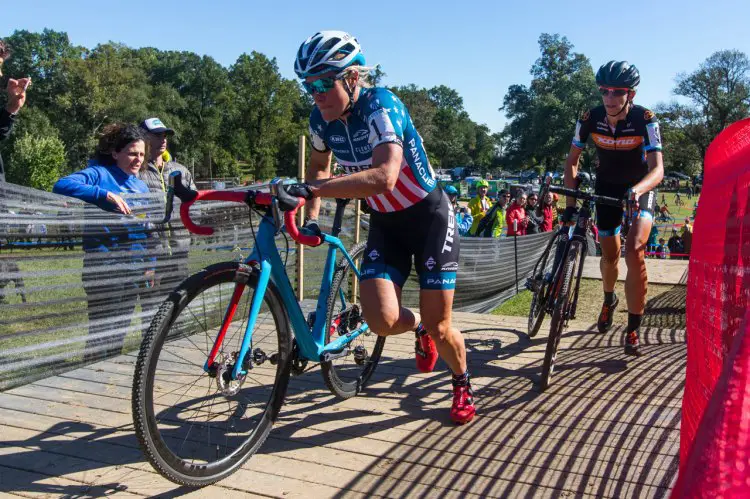 Katie Compton leads Helen Wyman at the 2016 Charm City Cross Day 2. © Ricoh Riott