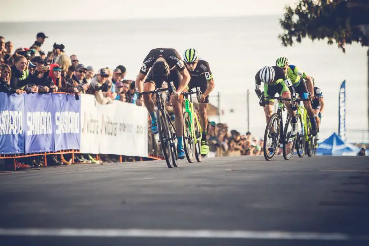 The men's race was tactical, comprised of a large group for several laps. 2016 GP of Gloucester Day 1. photo: Angelica Dixon