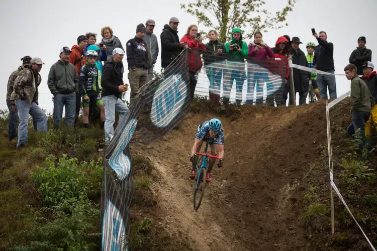 Compton in control after dropping Ellen Noble. 2016 KMC Cross Fest UCI C1 on Day 1. photo: Wil Mathews