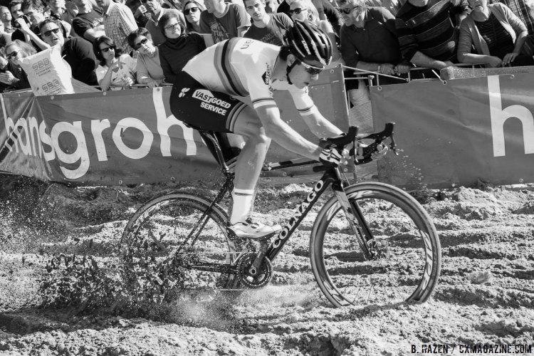 Van Aert laying down a rooster tail of sand in pursuit of van der Poel. 2016 Superprestige Zonhoven - men's race. © Bart Hazen / Cyclocross Magazine