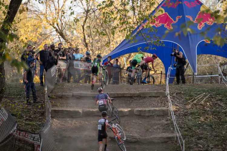 The Eva Bandman course in Louisville, KY featured a pretty wicked run up. © Wil Matthews