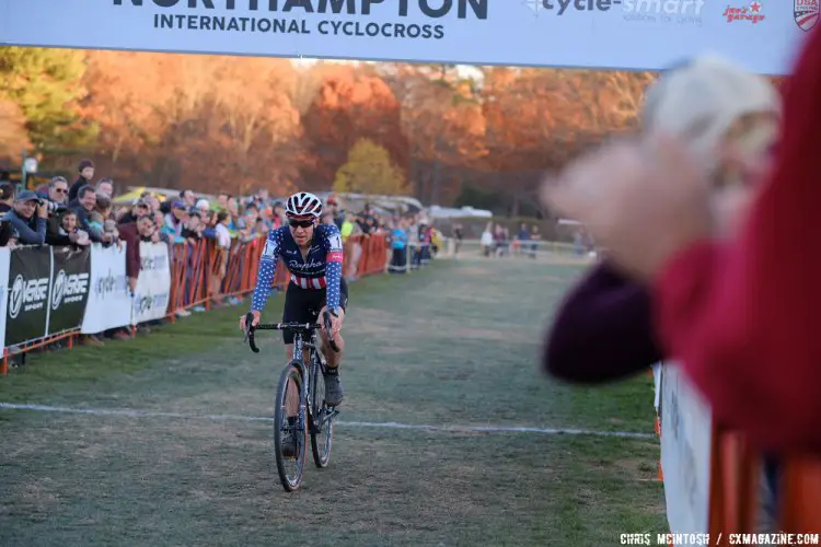 Jeremy Powers (Aspire Racing) takes second in an exciting sprint finish to Curtis White (Cannondale p/b Cyclocrossworld.com. © Chris McIntosh