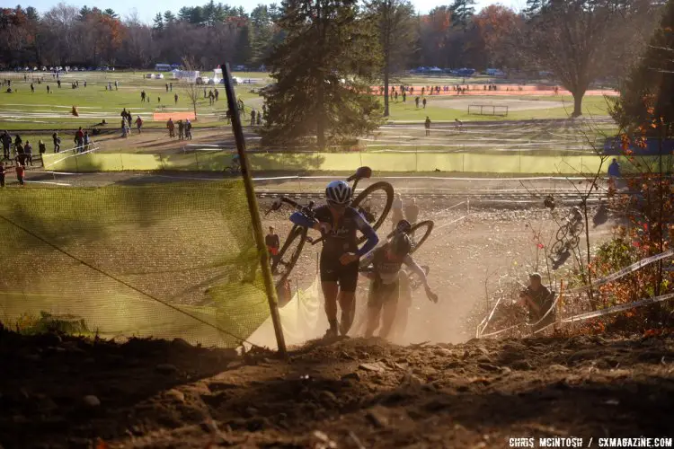 Ellen Noble and Emma White continued to challenge each other throughout the race. © Chris McIntosh