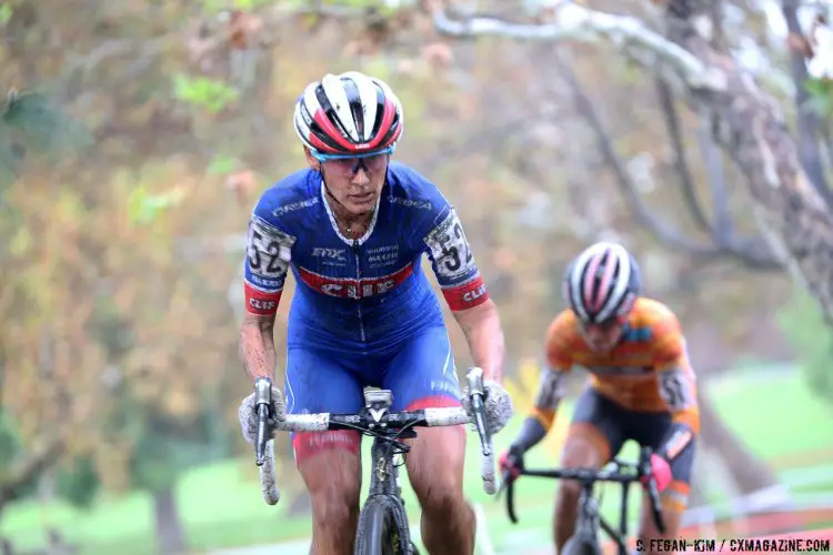 Katerina Nash with Amanda Miller doing her best to stay attached. 2016 CXLA Day 2. © Cathy Fegan-Kim / Cyclocross Magazine