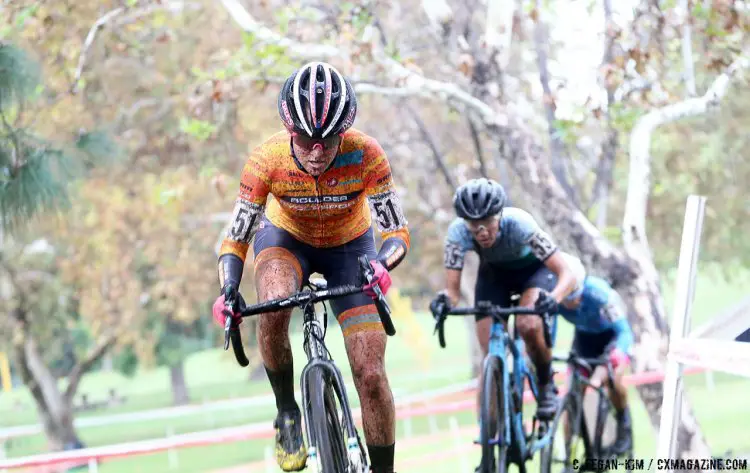 Amanda Miller leading the chase of Nash. 2016 CXLA Day 2. © Cathy Fegan-Kim / Cyclocross Magazine