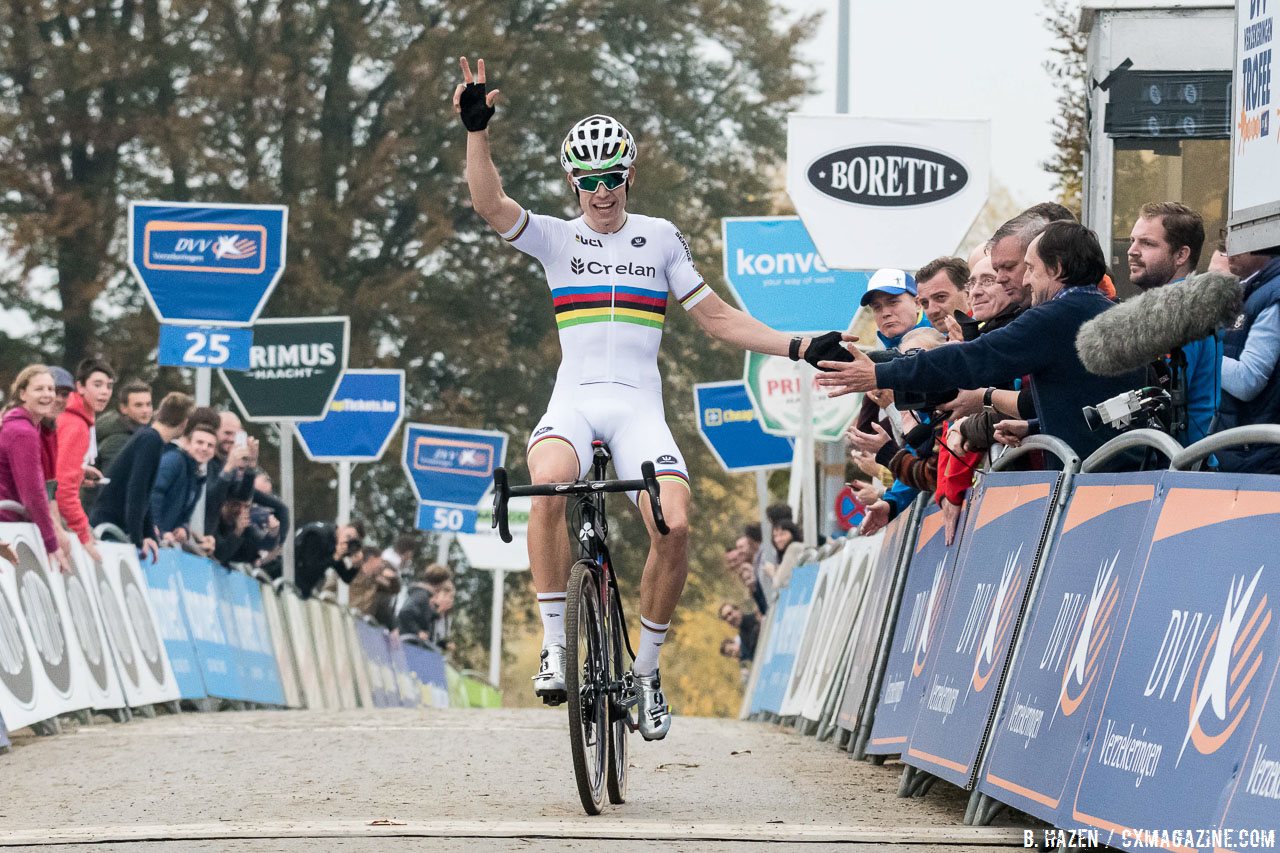 Van Aert makes it three straight wins on the Koppenberg. Elite Men. 2016 Koppenbergcross, DVV Verzekeringen Trofee Series race #2. © Peter Scholz / Cyclocross Magazine