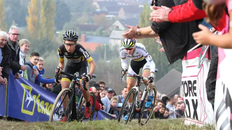 A duel for the ages. Verschueren and De Jong. Elite Women. 2016 Koppenbergcross, DVV Verzekeringen Trofee Series race #2. © B. Hazen / Cyclocross Magazine