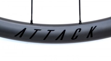 Reynolds Attack carbon rims get new, subtle "waterslide" graphics. C. Lee / Cyclocross Magazine