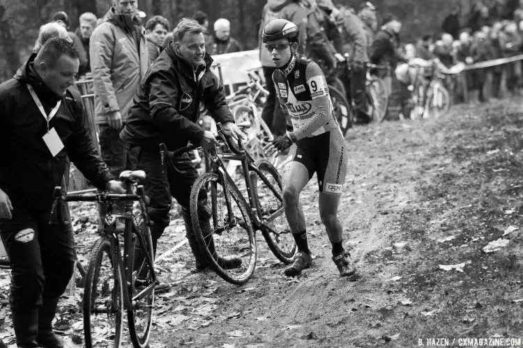 The pit crews were busy. Alice Maria Arzuffi swapping bikes on her way to fifth. 2016 Superprestige Gavere Elite Women. © B. Hazen / Cyclocross Magazine