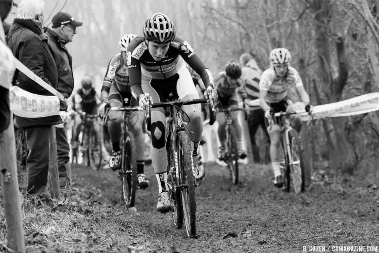 Sanne Cant on the attack. 2016 Superprestige Gavere Elite Women. © B. Hazen / Cyclocross Magazine